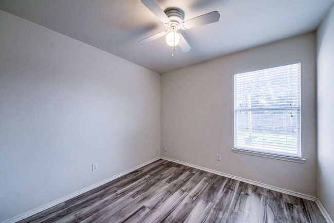 Building Photo - Charming 3-bedroom, 2-bathroom home in Wildhorse!