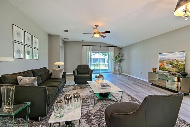 Building Photo - 5046 Gato Del Sol Cir