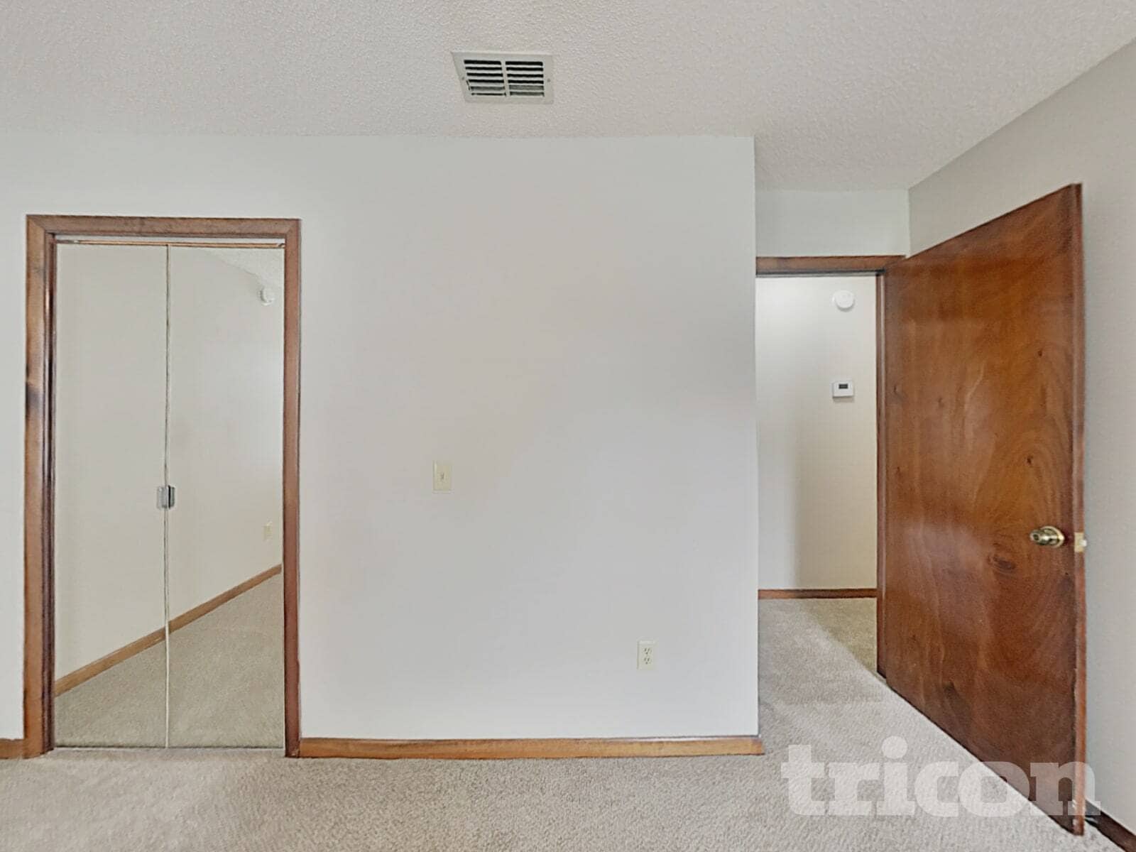 Building Photo - 10660 Squires Ct