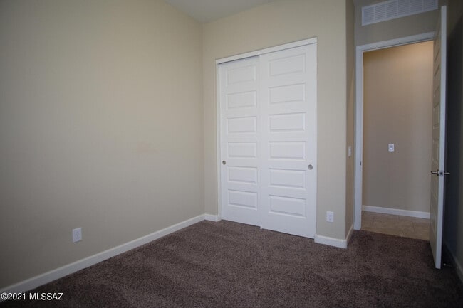 Building Photo - 3462 W Ringtail Den Way