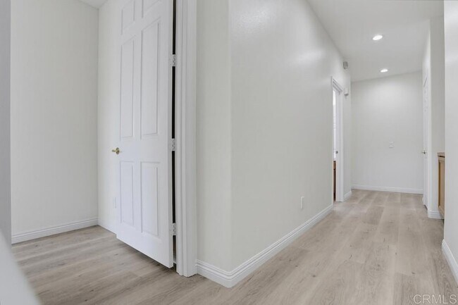 Building Photo - 2869 Rancho Rio Chico