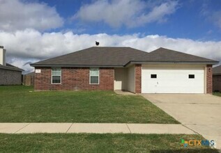 Building Photo - 3901 John Haedge Dr
