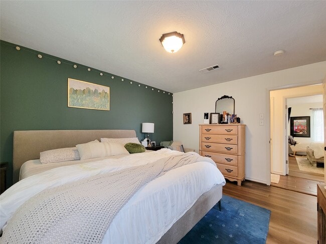 Building Photo - 3735 Hickory Knob Dr