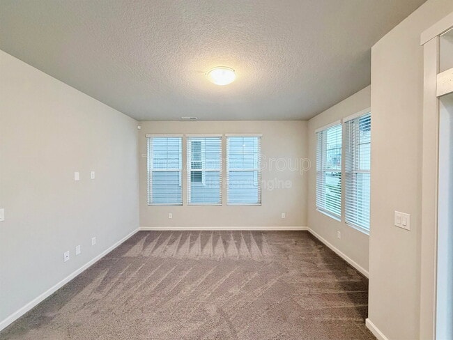 Building Photo - 8153 SE Crabapple St