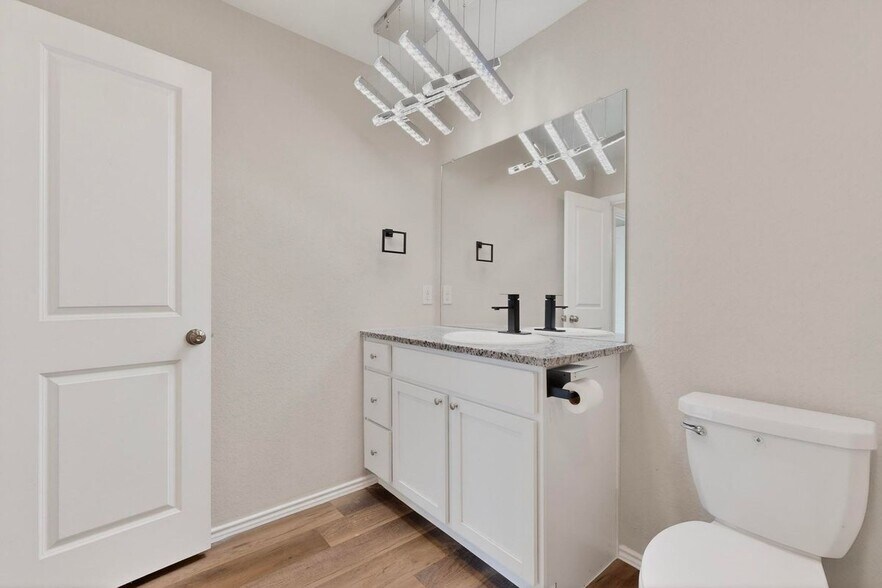 Building Photo - 4140 Waterfall Cv