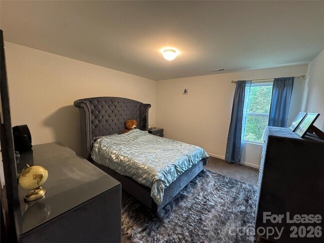 Building Photo - 574 Scotch Meadows Loop