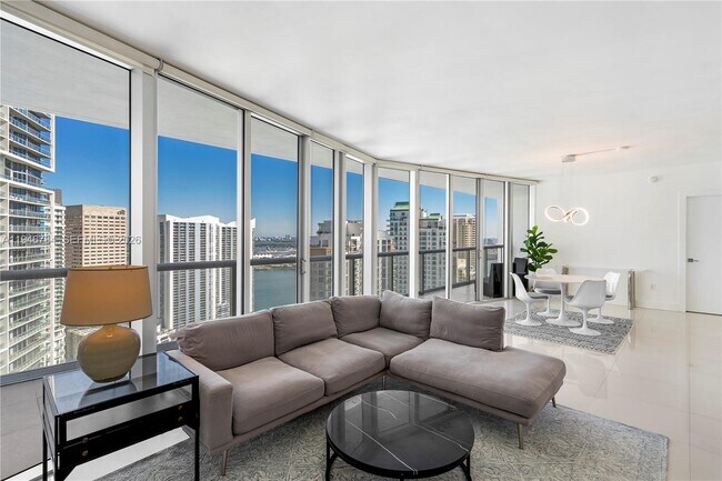 Building Photo - 495 Brickell Ave