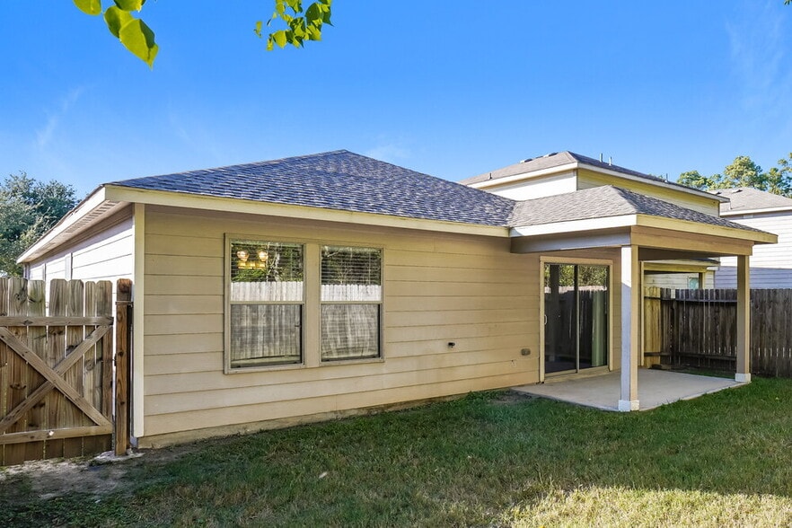 Building Photo - 9614 Brandon Rock Lane