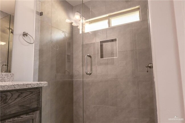 Building Photo - 13 N 33rd St