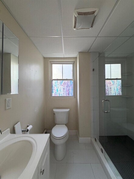 Building Photo - 71 Winchester St