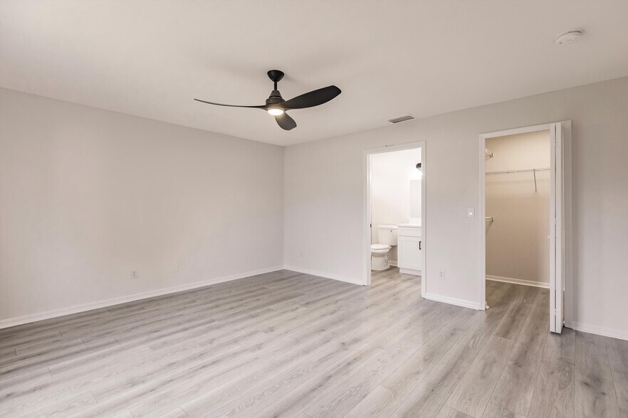 Building Photo - 4132 Mermell Cir