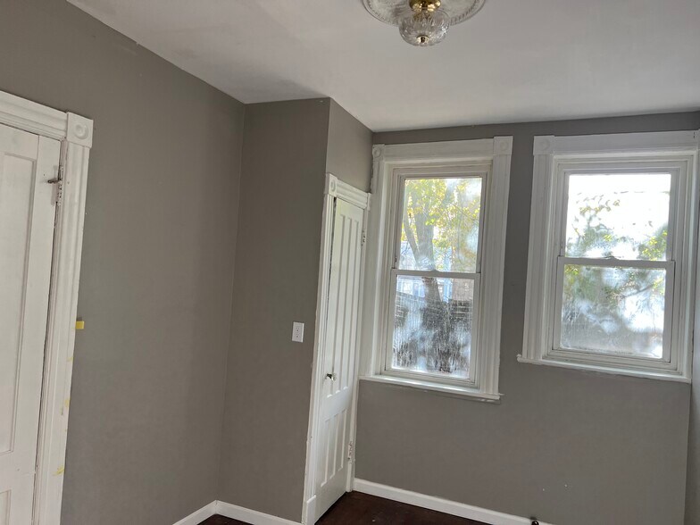 Building Photo - 520 Madison Ave