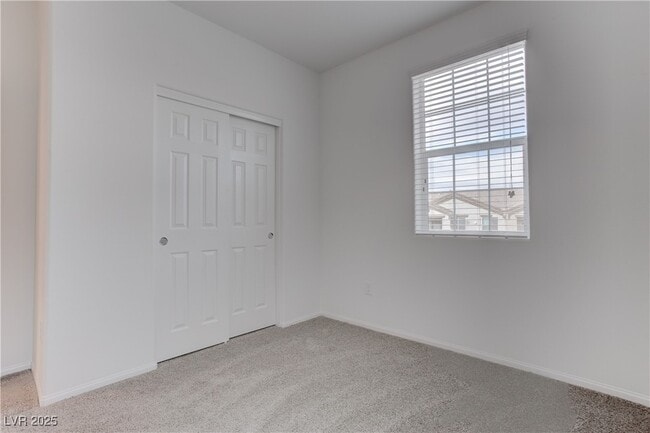 Building Photo - 618 Bellus Pl