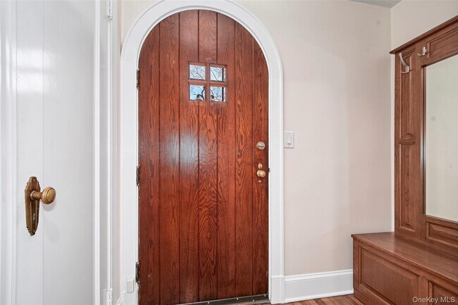 Building Photo - 17 Haven Ave