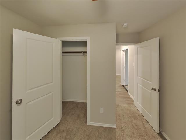 Building Photo - 1904 Strongbark Dr