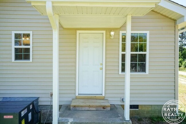 Building Photo - 201 Smith Dr