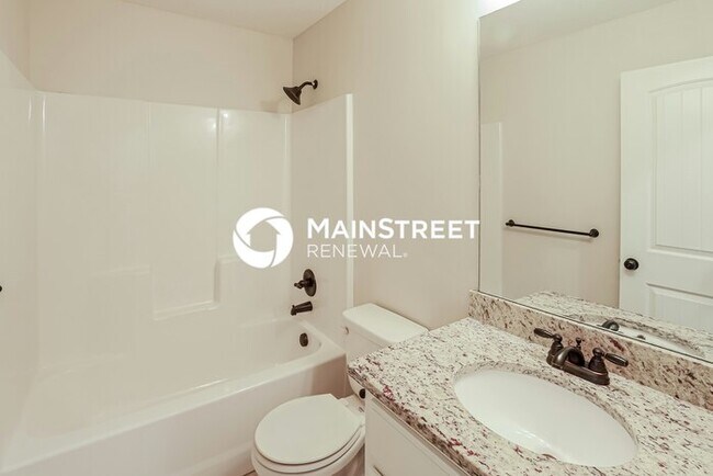 Building Photo - 4 Bedroom Pet-Friendly Home in Independence, MO with Main Street Renewal