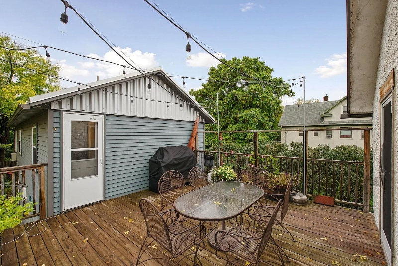 Building Photo - 422 NE 2nd St