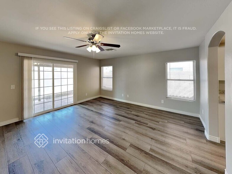 Building Photo - 12534 W Bloomfield Rd