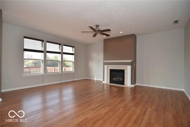 Building Photo - 5742 Cantigny Way N