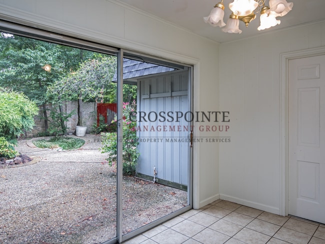 Building Photo - Colony Park Dr 3712/3714
