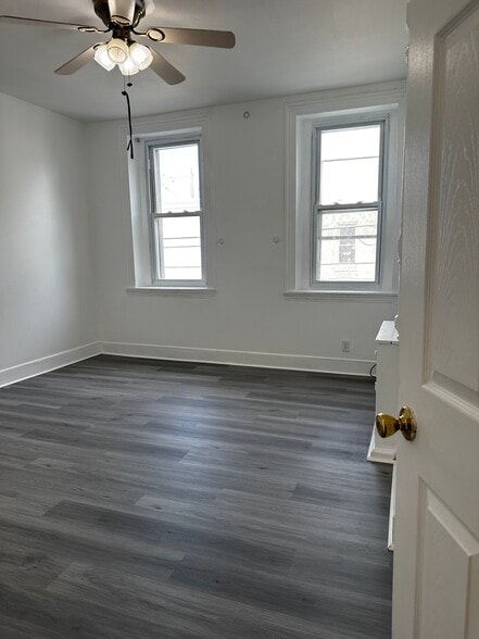 Building Photo - 2260 N 15th St