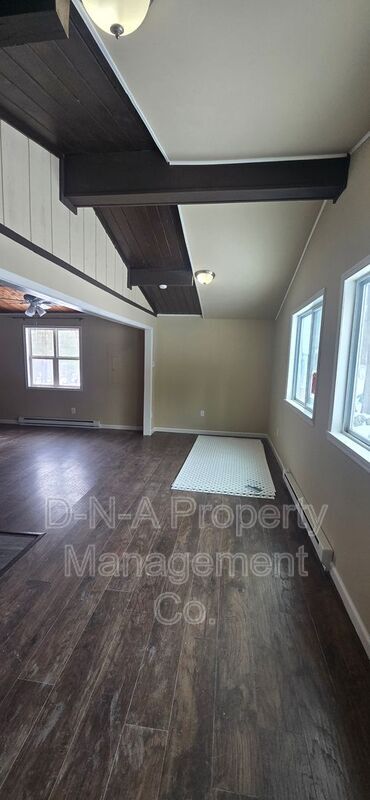 Building Photo - 204 Dogwood Ln