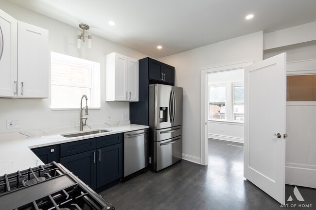 Building Photo - 1820 Gunderson Ave