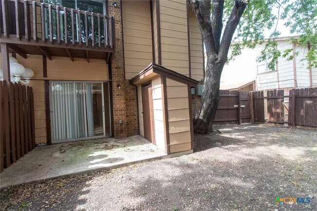 Building Photo - 1105 Covey Ln