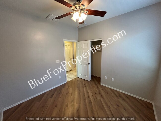 Building Photo - 5174 N River Fringe Dr