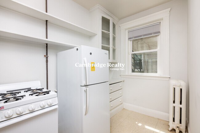 Building Photo - 49 Worthington St