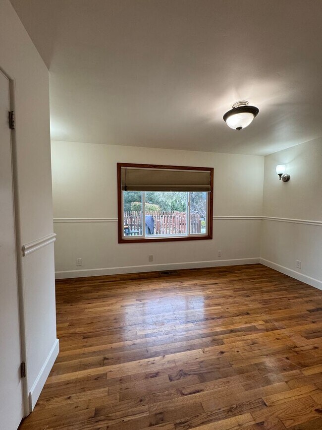 Building Photo - Beautiful 3 bedroom gated home in Aptos Hills!