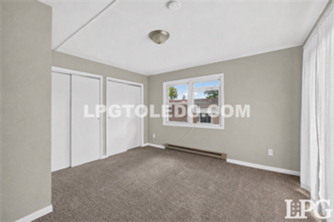 Building Photo - 544 Woodsdale Ave