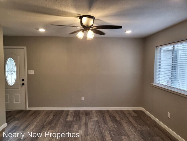 Building Photo - 3 br, 2 bath House - 1213 Carroll Dr