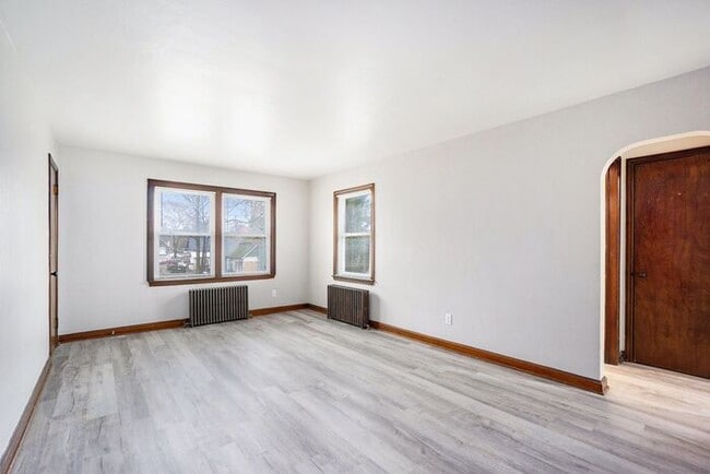 Building Photo - Newly Renovated 1br/1ba Apartment Available! PICTURES COMING SOON!
