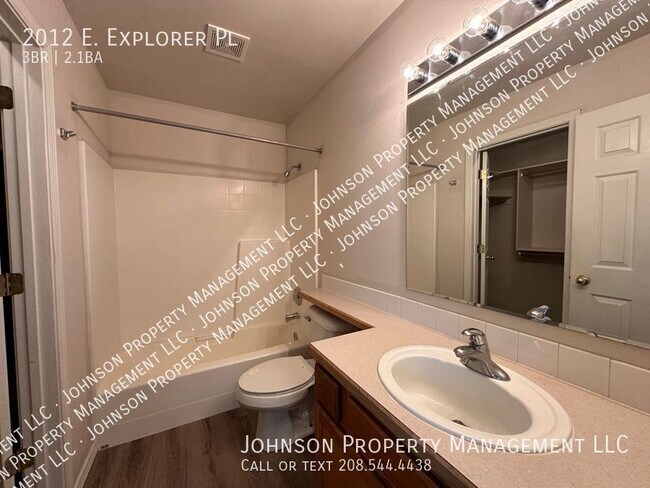 Building Photo - 2012 E Explorer Pl