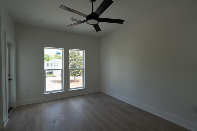 Building Photo - 224 Rearden Wy