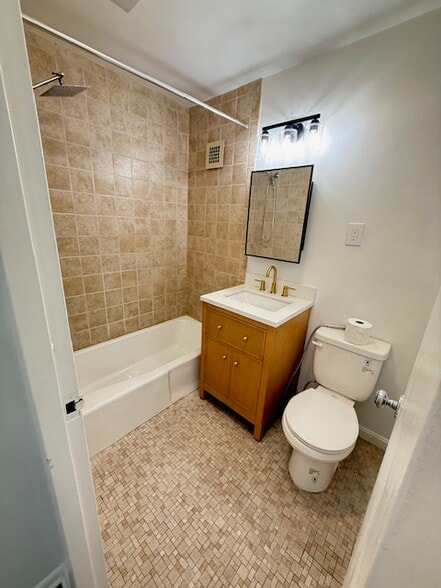 Building Photo - 2500 N Van Dorn St