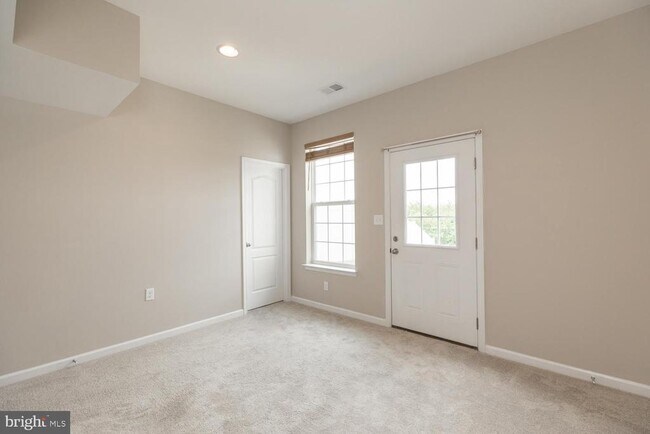 Building Photo - 227 Schramm Lp