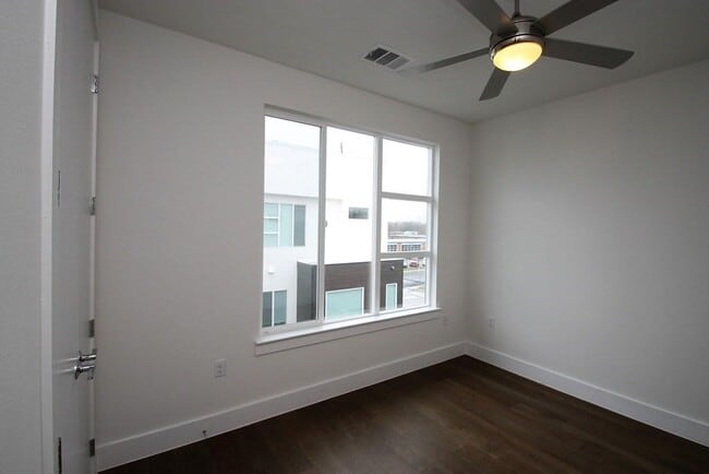Building Photo - 505 Tillery St