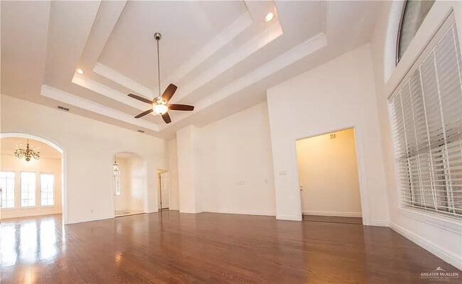 Building Photo - 5917 N Cynthia St