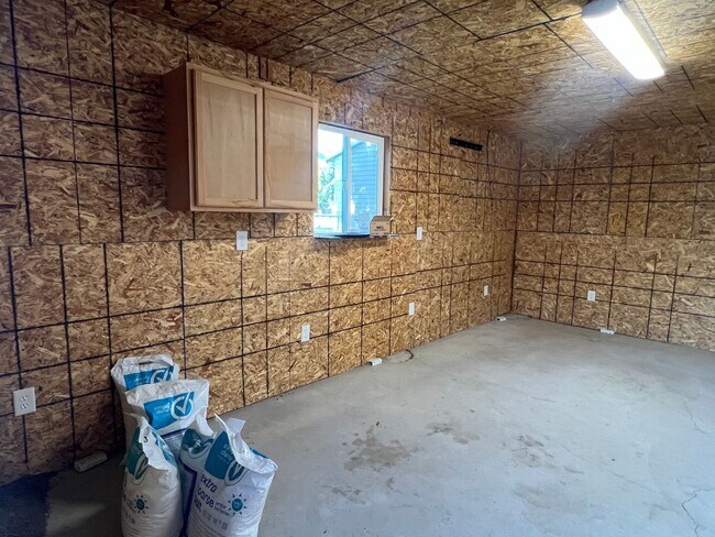 Building Photo - Home in Nephi, UT