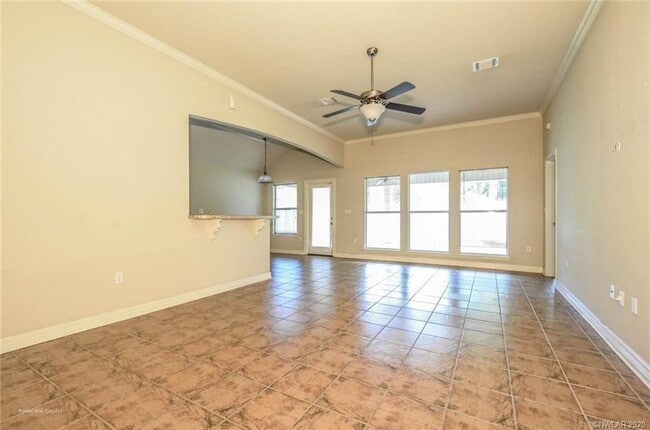 Building Photo - Savannah Place 3 Bed 2 Bath