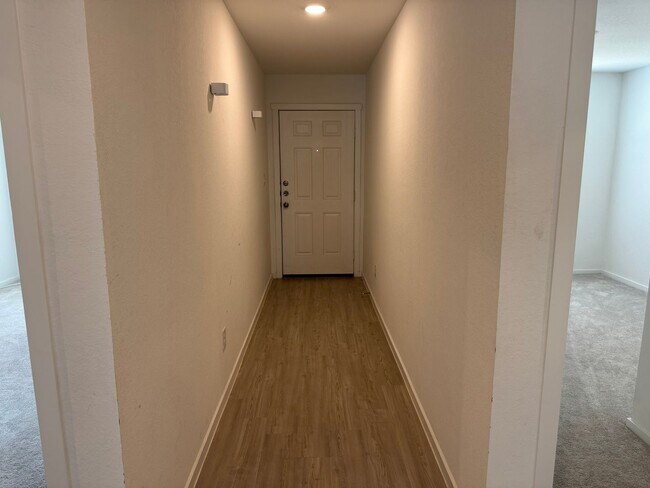 Building Photo - 12931 Kathleen St