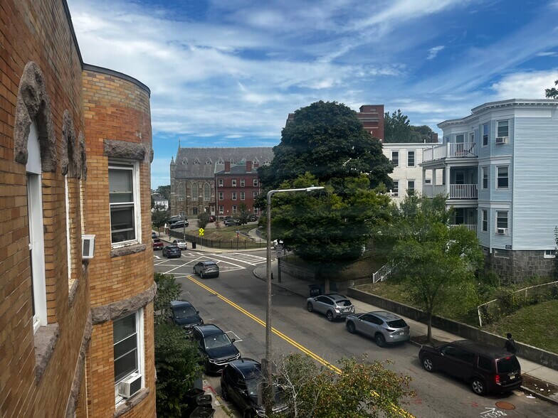 Building Photo - 270 Bowdoin St