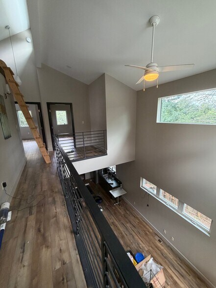 Building Photo - 82 Wood Ave
