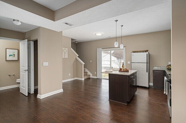 Building Photo - 6188 Brassie Ave