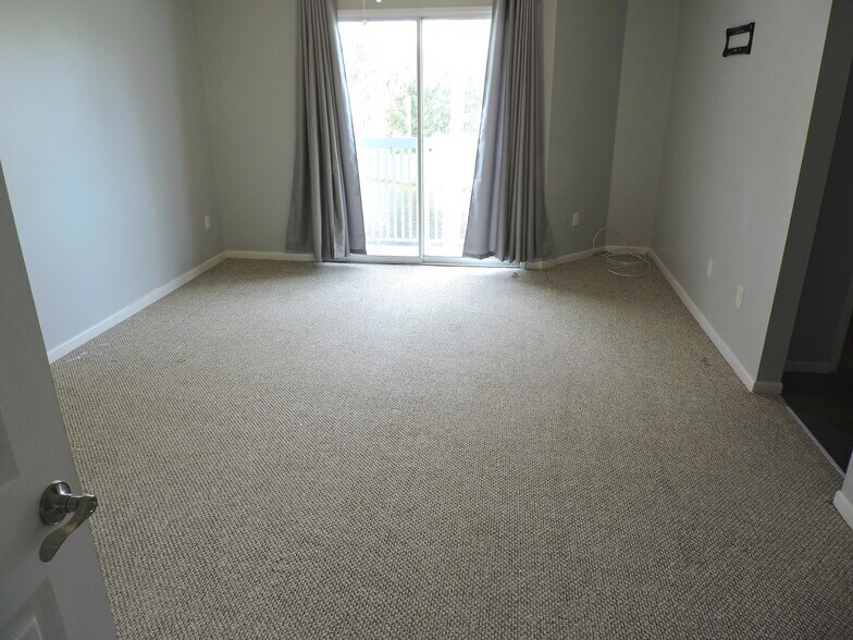 Building Photo - 6198 Riverwalk Ln