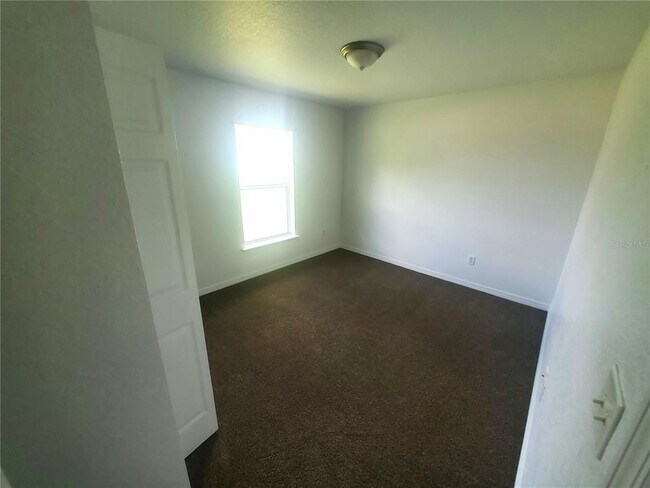 Building Photo - 6605 SW 129th Loop