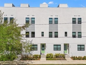 Building Photo - 1325 W Fig St